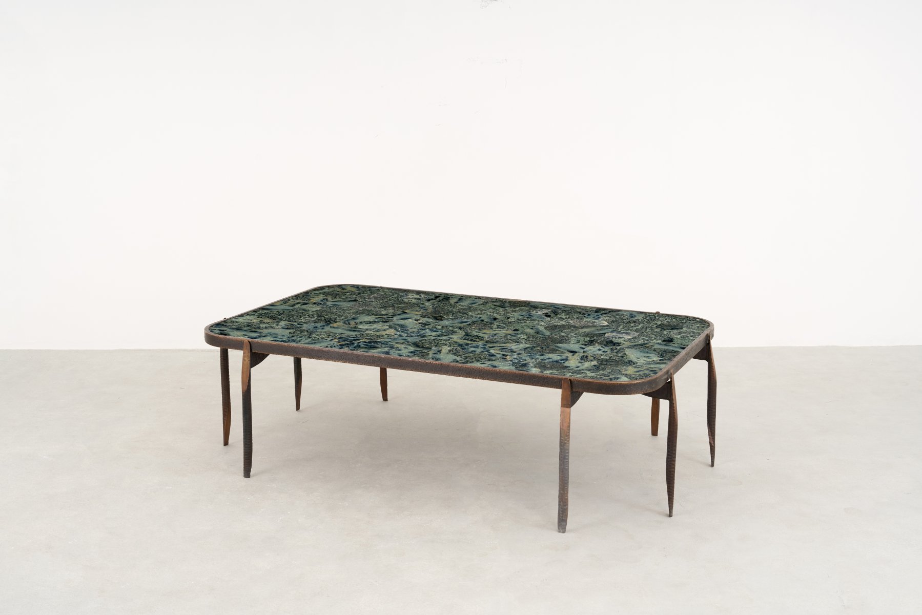 Molten_Moss_-_Coffee_Table_-_02.jpg