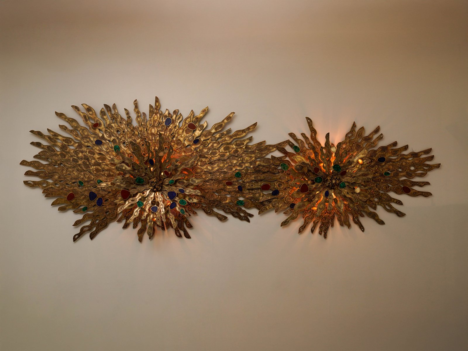 Radiate_Wall_Sconce_New_02.jpg