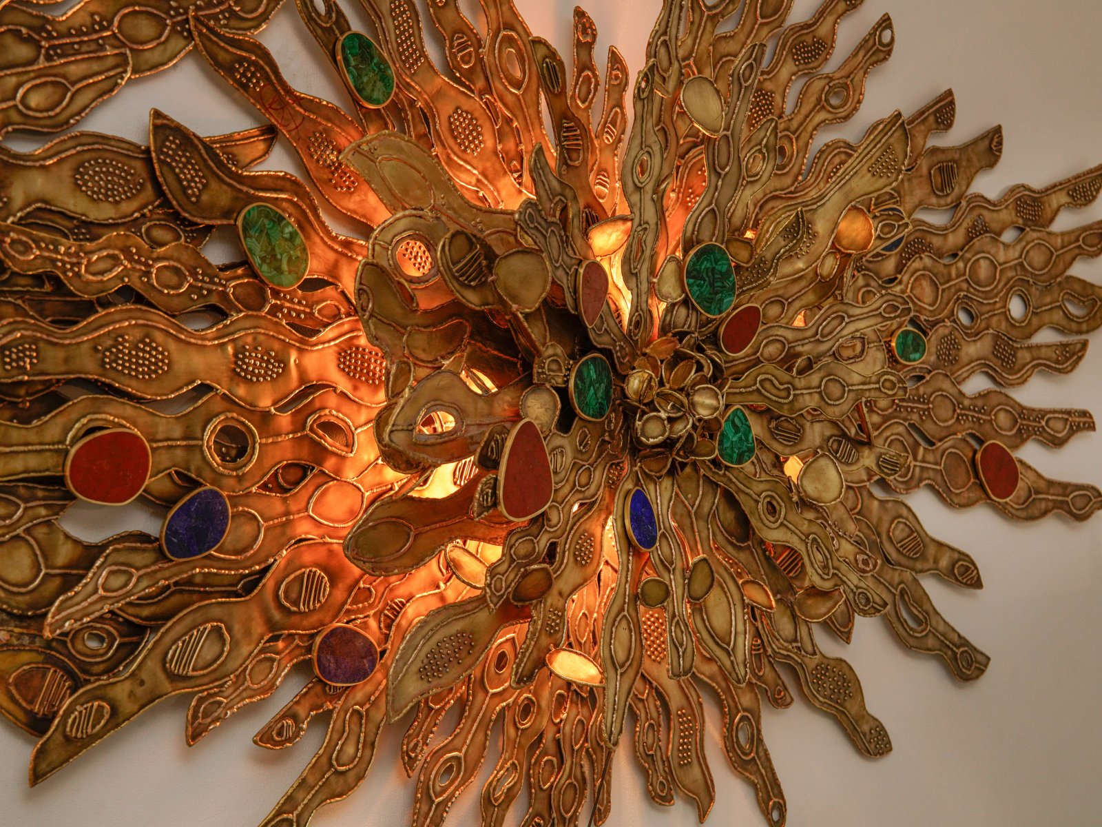 Radiate_Wall_Sconce_New_04.jpg