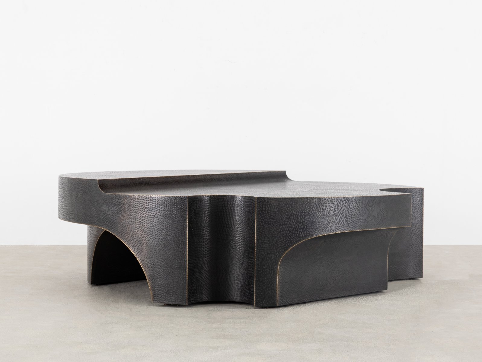 Round_Brick_coffee_table_01.jpg