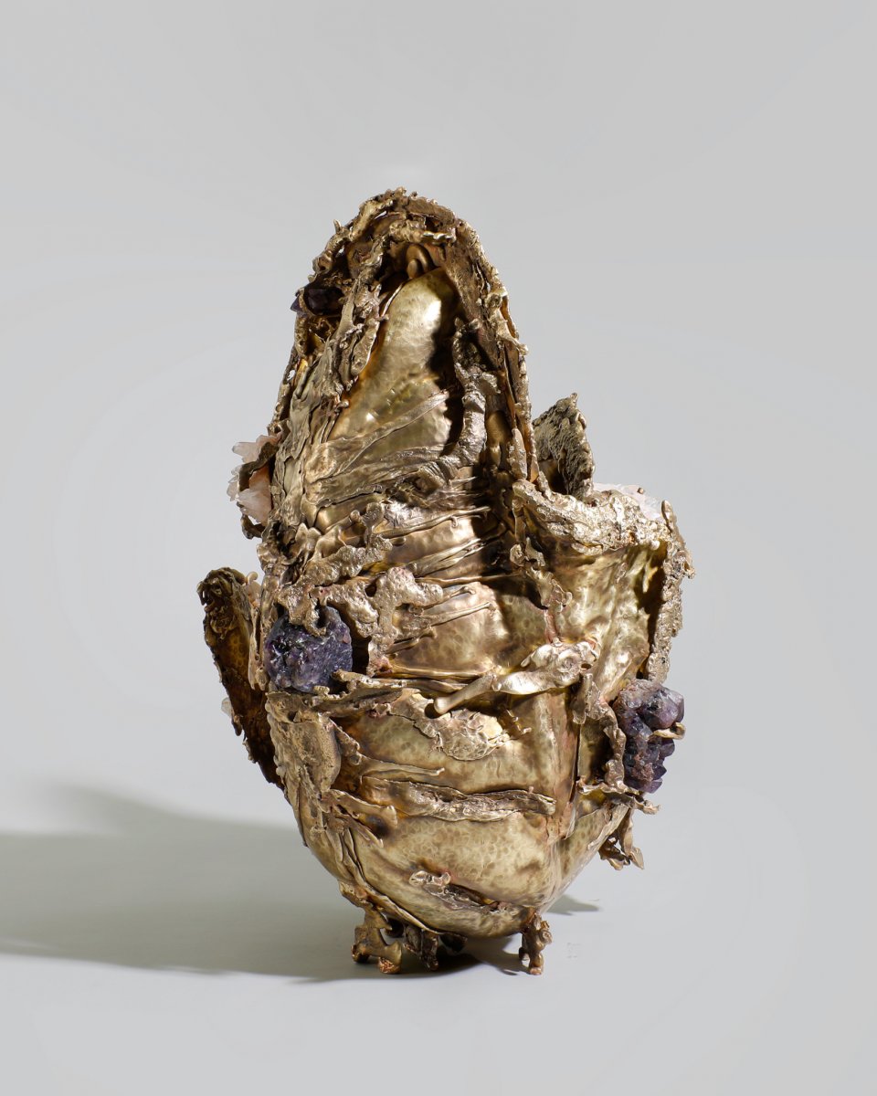 Song_of_the_Forest_Vase_C_02.jpg