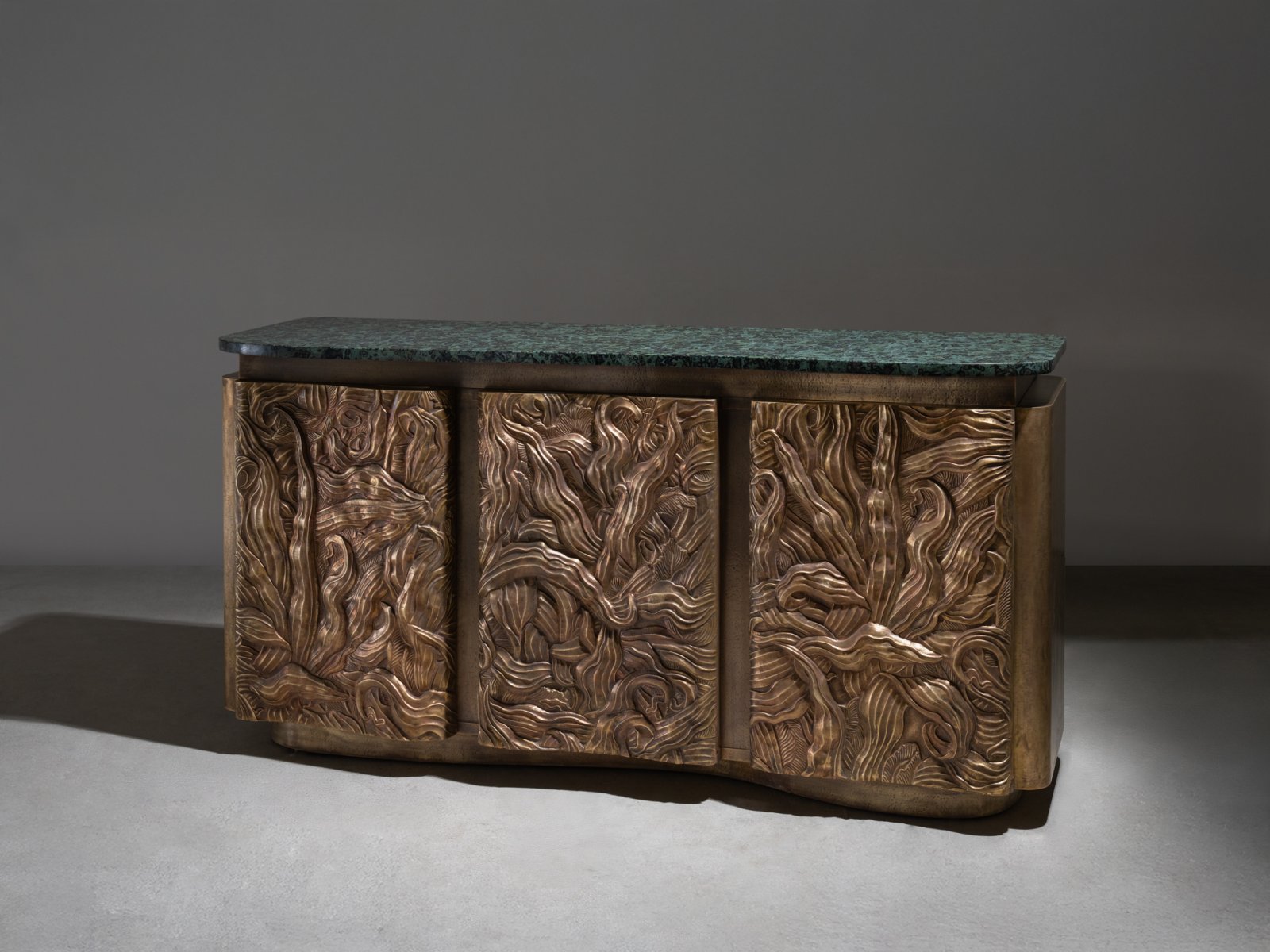 TROPICAL_CHASED_CABINET_-GOLD_04.jpg