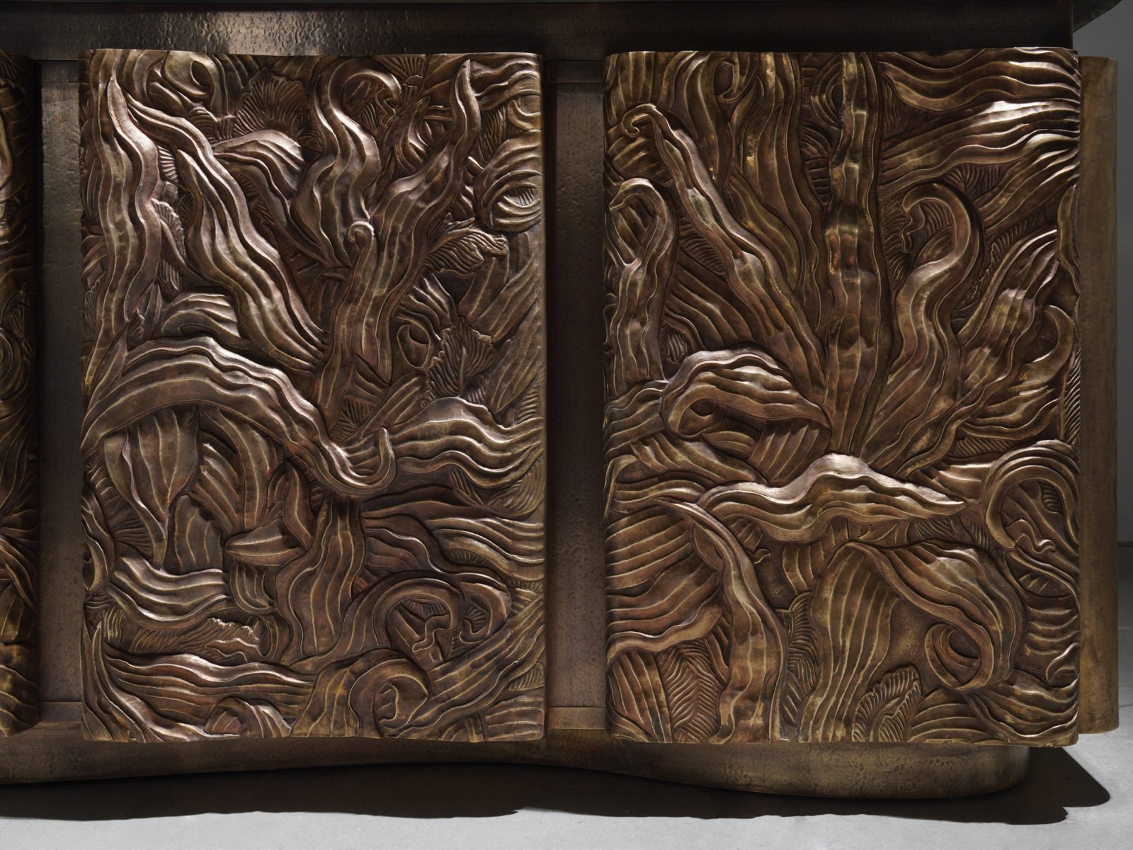 TROPICAL_CHASED_CABINET_-GOLD_06.jpg