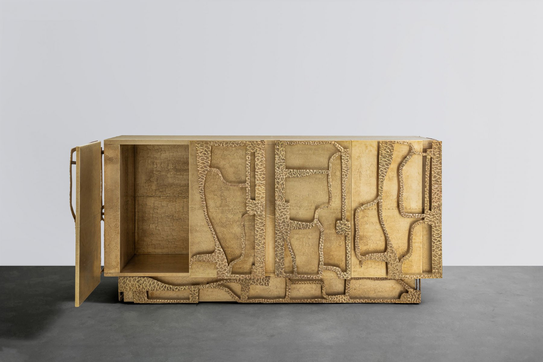 VGS-Corinth_Cabinet_02.jpg