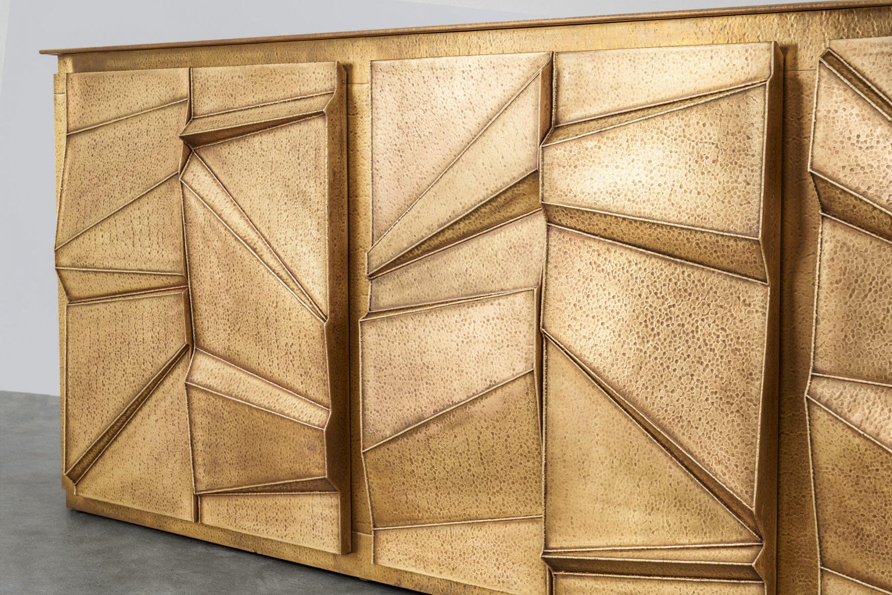 VGS-Metallic_Graphite_Cabinet_04.jpg
