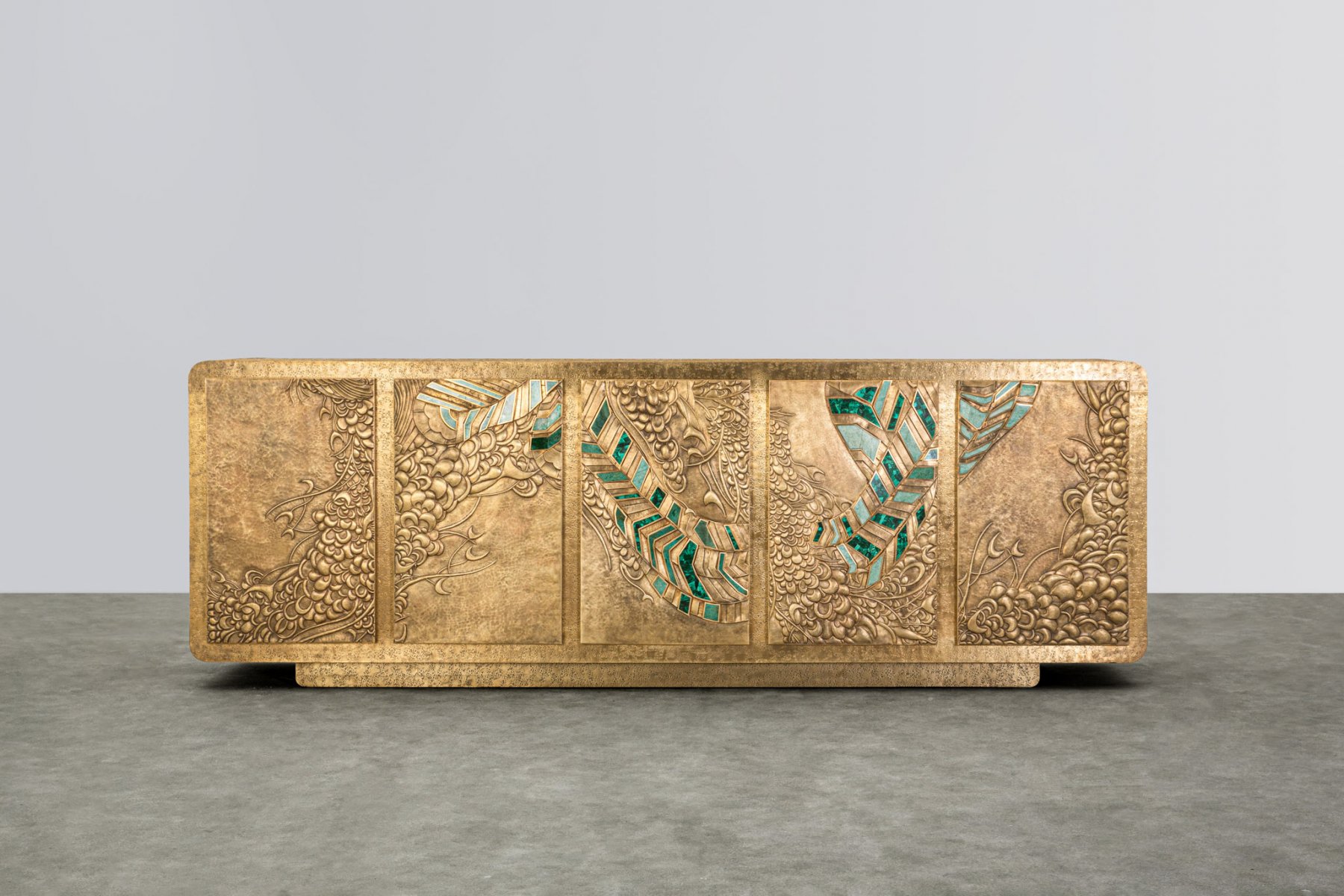 VGS-Shangri-la_Cabinet_01.jpg
