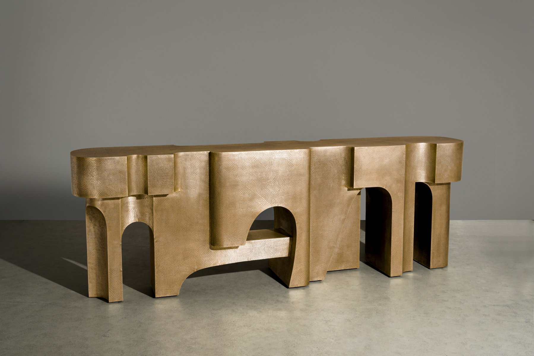 VGS_Grand_Castello_Console_02.jpg
