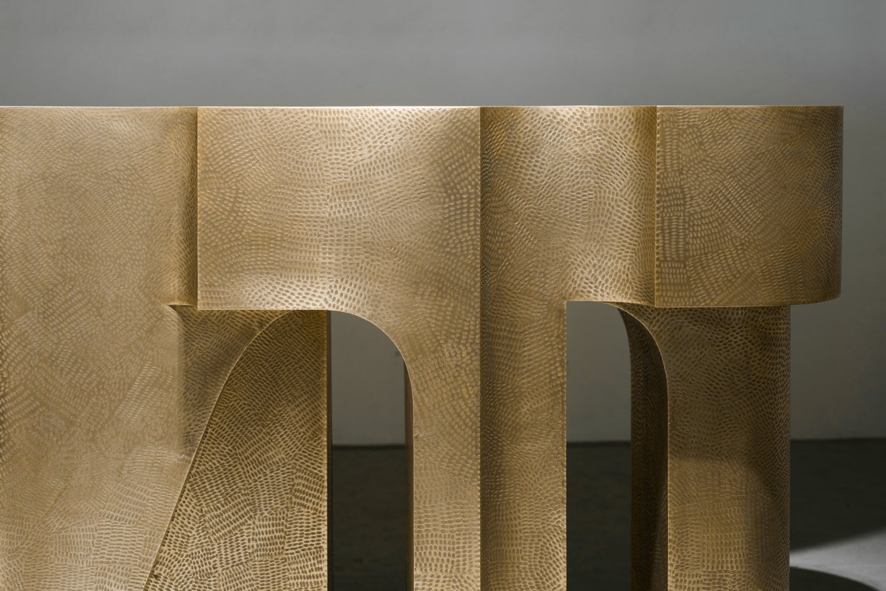 VGS_Grand_Castello_Console_03.jpg