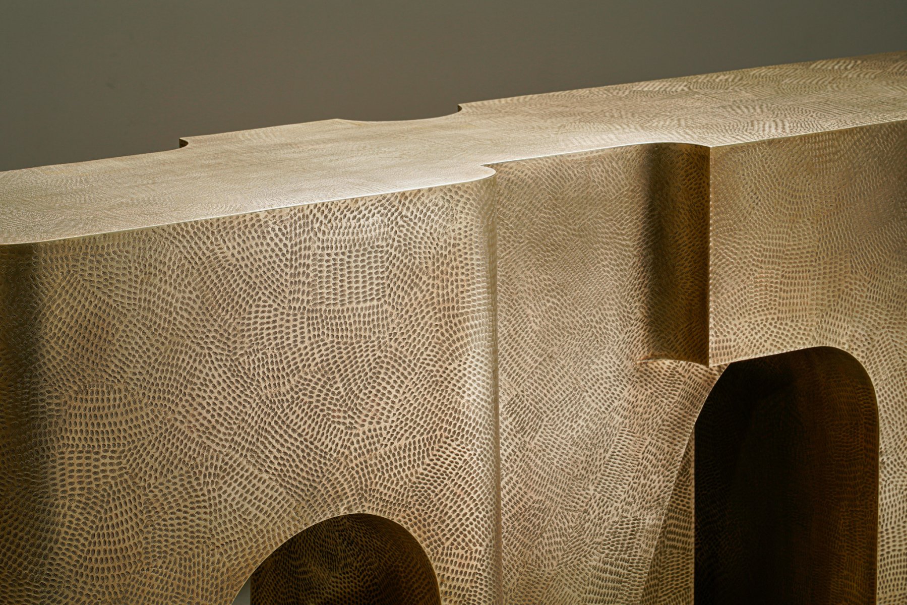 VGS_Grand_Castello_Console_05.jpg