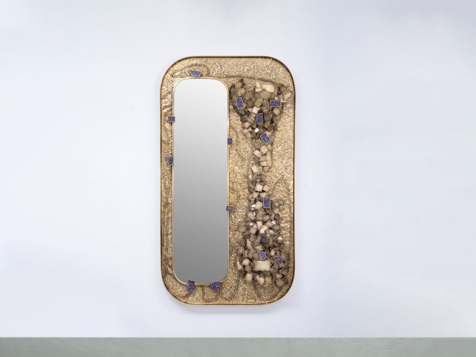 VG_Angkor_Mirror_Main_01_.jpg